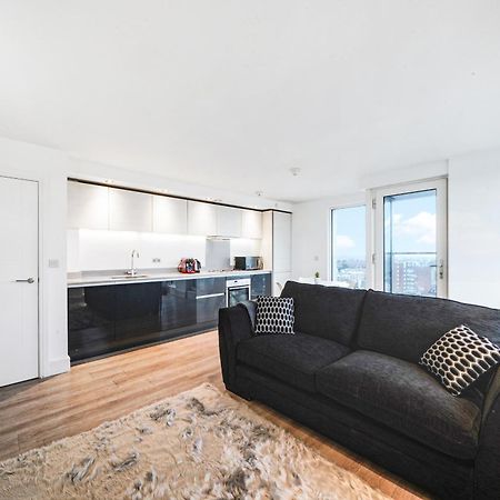 Luxury Apartment With Stunning Views On 10Th Floor Edgware Eksteriør billede
