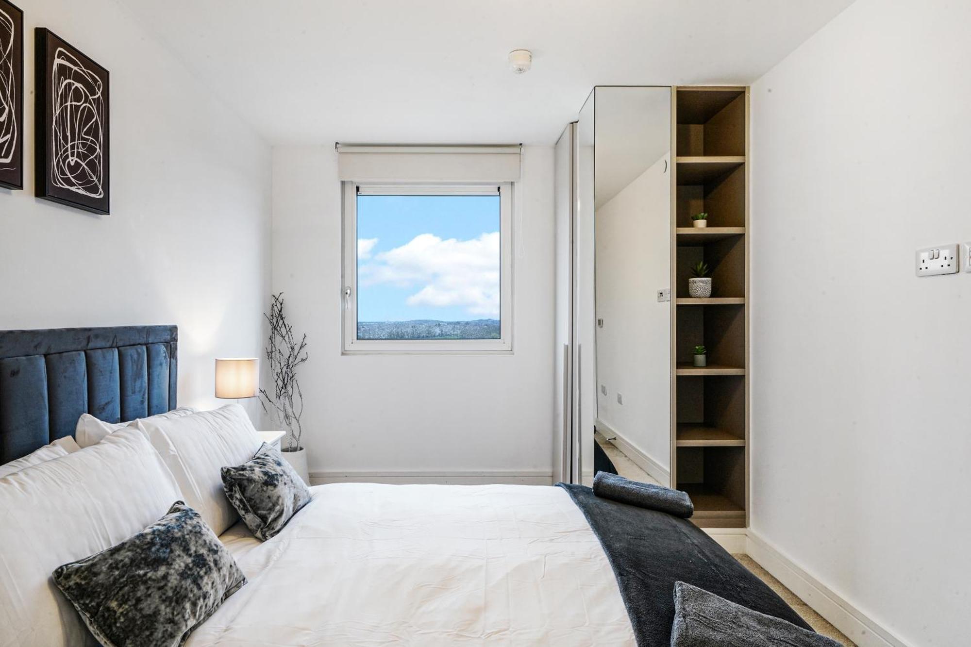 Luxury Apartment With Stunning Views On 10Th Floor Edgware Eksteriør billede